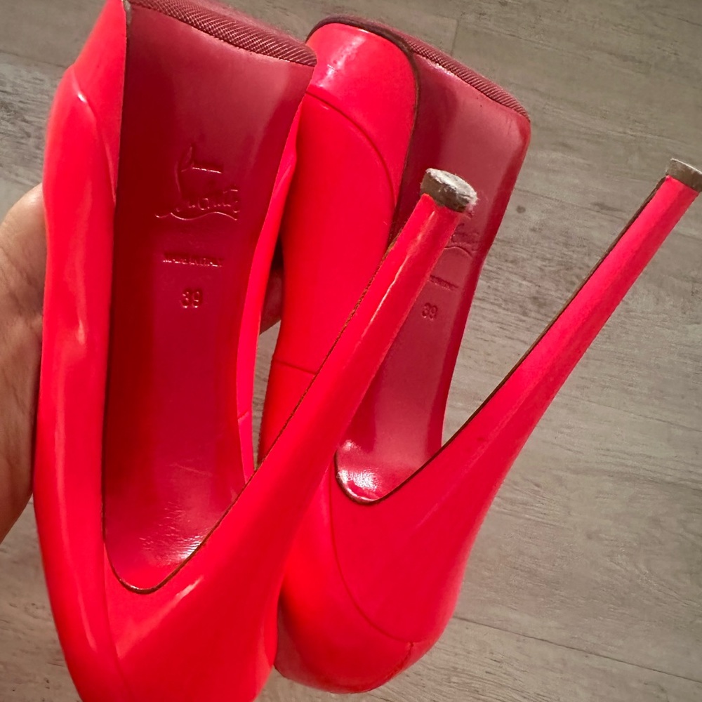 Christian Louboutin neon coral platform peel toe pumps size 39